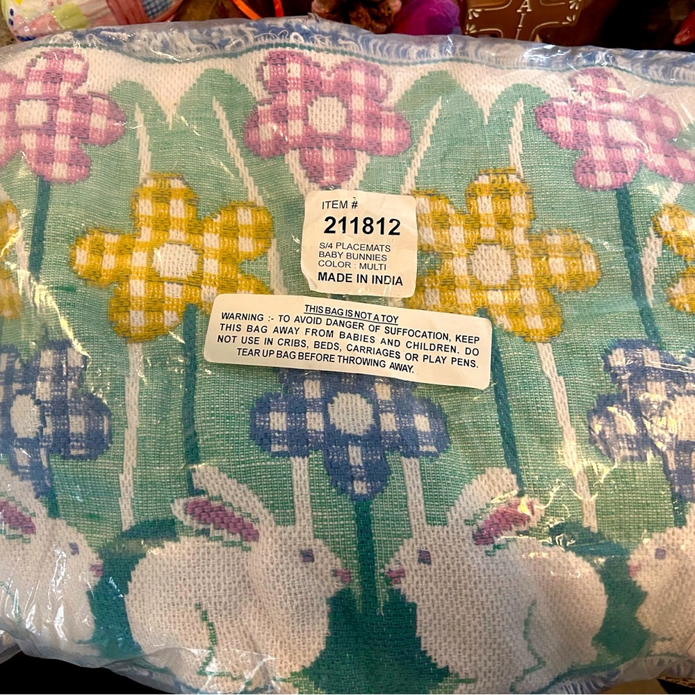 Easter Spring Bunny🐇Flower🌼Cotton Placemats Set of 4 NWT!
